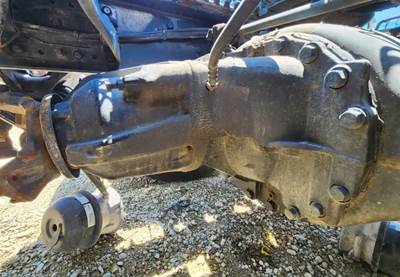 Paccar MV2014P3 Front Differential for a 2023 Peterbilt 579