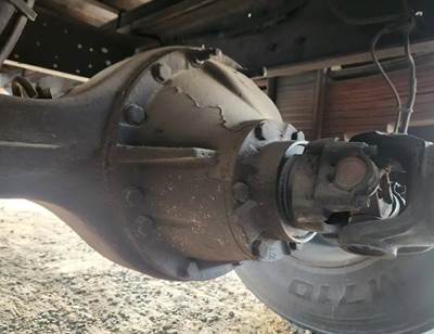 Dana 19060S Rear Differential for a 2006 Isuzu FTR