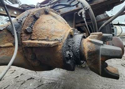 Dana 21060S Rear Differential for a 2011 Ford F-750