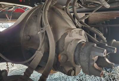 Dana 26105S Rear Differential for a 2001 International 4900