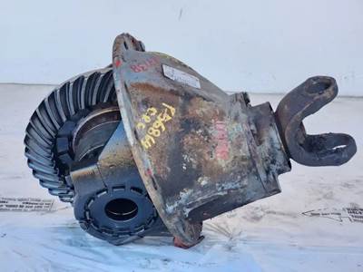 Dana DS404 Rear Differential for a 1996 Kenworth T800