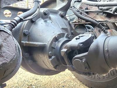 Dana DS404 Rear Differential for a 2007 International 8600