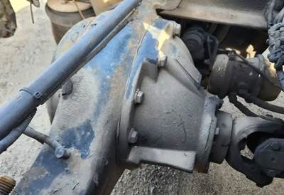 Dana DSP40 Rear Differential for a 2012 Kenworth T660