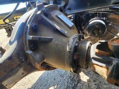 Dana DSP40 Rear Differential for a 2025 Peterbilt 579