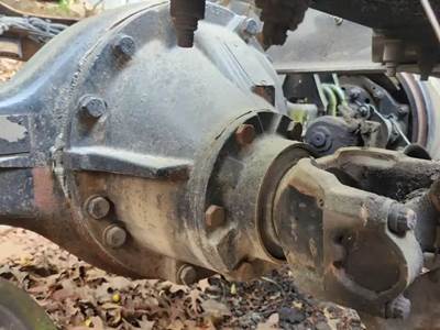 Dana DSP41 Rear Differential for a 2016 Peterbilt 579