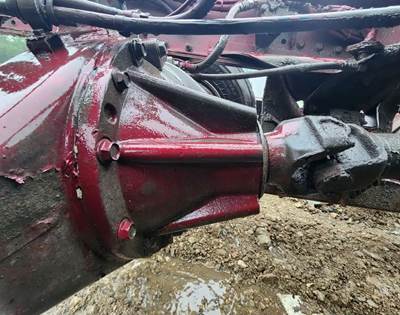 Dana R46-170 Rear Differential for a 2013 Peterbilt 320