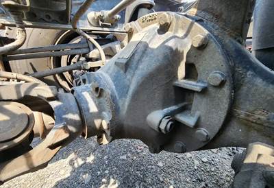 Dana RDP41 Rear Differential for a 2022 Peterbilt 348