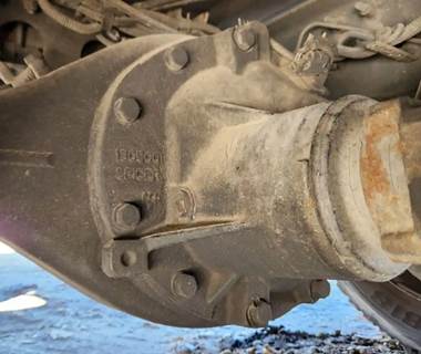 Dana S110 Rear Differential for a 2013 International TERRASTAR