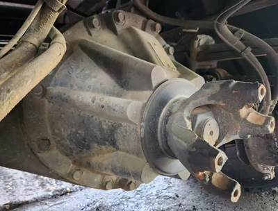 Dana S21-170 Rear Differential for a 2009 Peterbilt 335