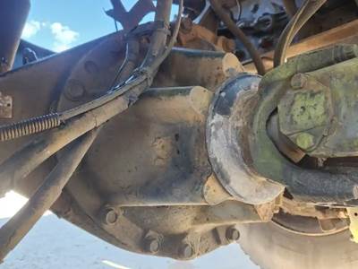 Dana-Spicer Rear Differential for a 2010 Peterbilt 337
