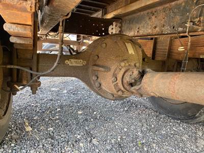 Dana 19060S Rear Differential for a 2004 Chevrolet C6500