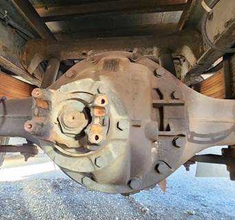 Dana 19060S Rear Differential for a 2006 GMC C6500