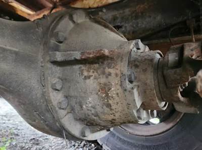 Dana 19060S Rear Differential for a 2005 Chevrolet C6500