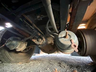 Dana 21060S Rear Differential for a 2006 Ford F-750