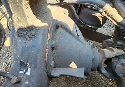 Dana DS404 Rear Differential for a 2006 Kenworth W900