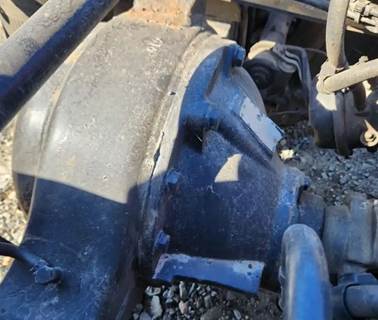 Dana DS404 Rear Differential for a 2014 International PROSTAR