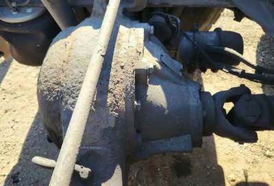 Dana DSP40 Rear Differential for a 2015 Kenworth T680