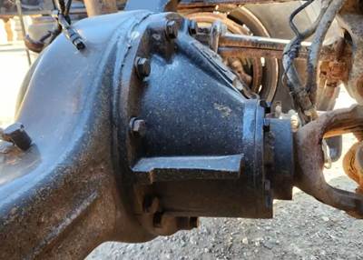 Dana DSP40 Rear Differential for a 2007 Peterbilt 379