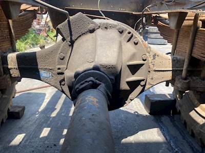 Dana G190S Rear Differential for a 1984 GMC C7000