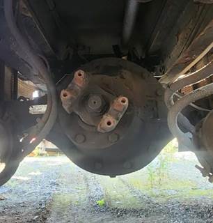 Dana Rear Differential for a 1999 Peterbilt 330