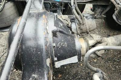 Dana DSH40P Rear Differential for a 2013 Freightliner Cascadia 113