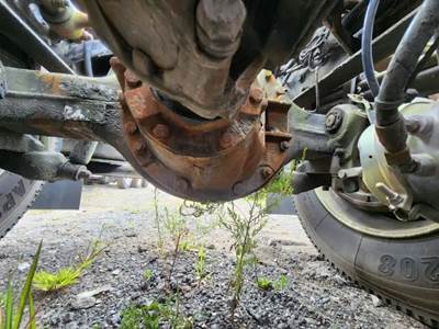 Dana RS404 Rear Differential for a 2000 Peterbilt 379