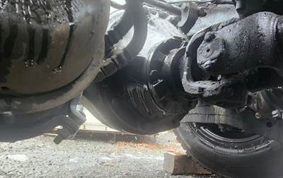 Dana RSP40 Rear Differential for a 2007 Peterbilt 379