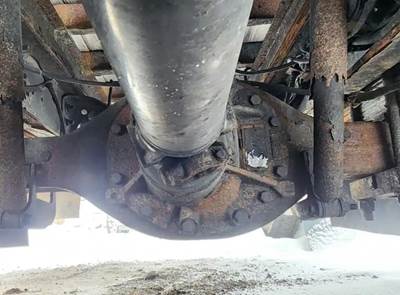 Dana S110L Rear Differential for a 2013 International TERRASTAR