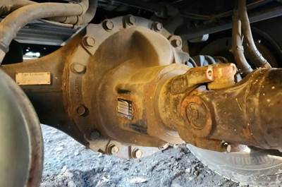 Detroit Rear Differential for a 2019 Freightliner M2 106