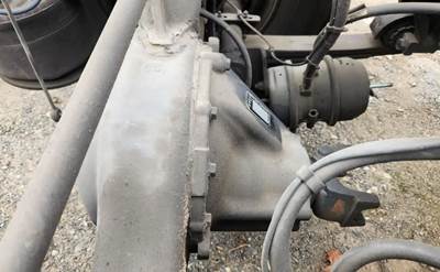 Detroit Rear Differential for a 2023 Freightliner M2 106