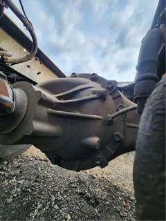 Detroit Rear Differential for a 2018 Freightliner M2 106