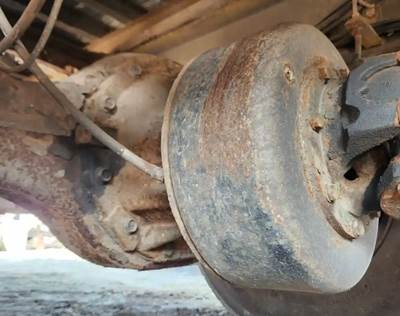 Detroit Rear Differential for a 2015 Freightliner M2 106