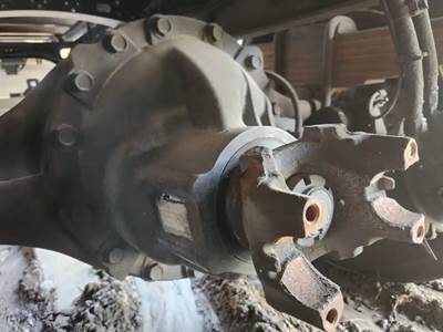 Detroit RS20-4 Rear Differential for a 2020 Freightliner M2 106