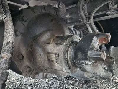 Detroit RS21-4 Rear Differential for a 2020 Freightliner M2 106