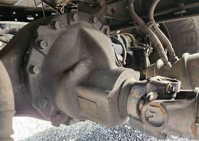 Detroit RS21-4 Rear Differential for a 2020 Freightliner M2 106