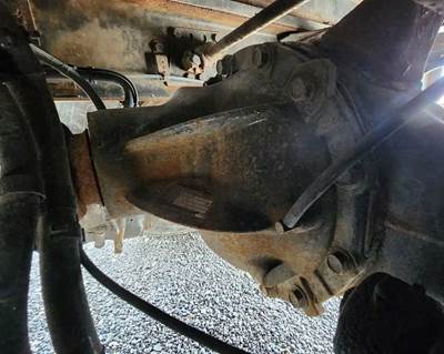 Detroit RT40-4N Rear Differential for a 2018 Freightliner M2 106