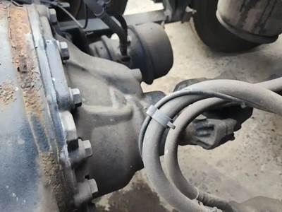 Detroit RT40-NFD Rear Differential for a 2020 Freightliner Cascadia 126