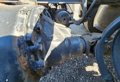 Detroit RT40-NFD Rear Differential for a 2020 Freightliner Cascadia 126