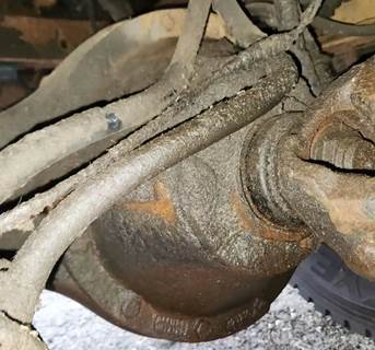 Eaton 16244 Rear Differential for a 2002 International 2574