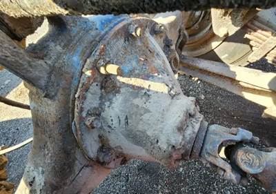 Eaton RS402 Rear Differential for a 1983 GMC Brigadier