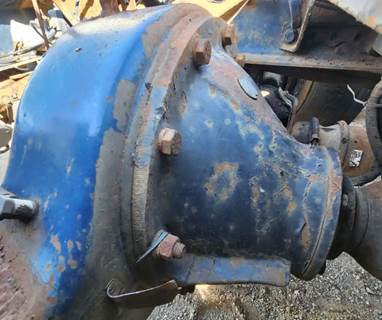 Eaton RS402 Rear Differential for a 1996 Peterbilt 378