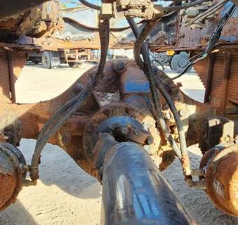 Ford Rear Differential for a 1995 Ford F800