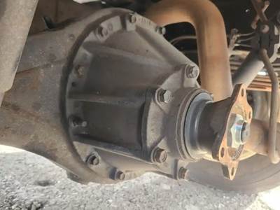 Isuzu 6CP Rear Differential for a 2021 Chevrolet W4500