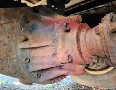 Isuzu G-73 Rear Differential for a 1999 Chevrolet W3500