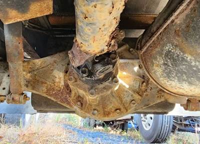 Isuzu R040 Rear Differential for a 1999 GMC W4