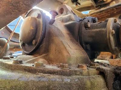 Mack CRD93 Rear Differential for a 1997 Mack CH612