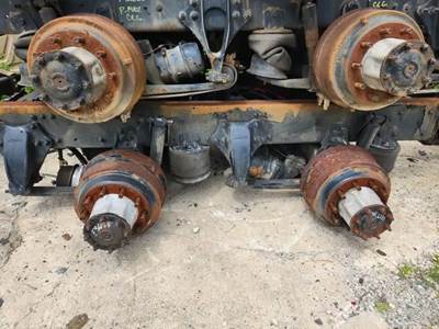 Meritor-Rockwell MD2014X/MR2014X Rear Differential for a 2016 Freightliner M2 106