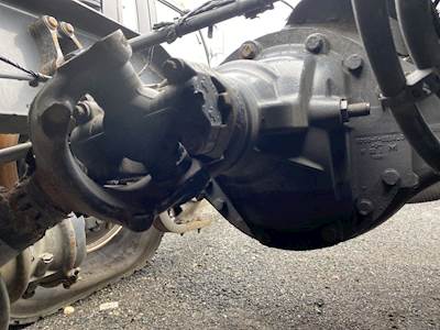 Meritor-Rockwell MT40-14X Rear Differential for a 2015 Volvo VNL