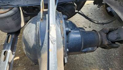 Meritor-Rockwell MT40-14X Rear Differential for a 2020 Volvo VNL