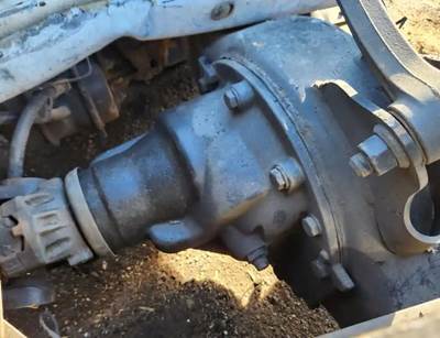 Meritor-Rockwell MT40-14X Rear Differential for a 2015 Volvo VNL